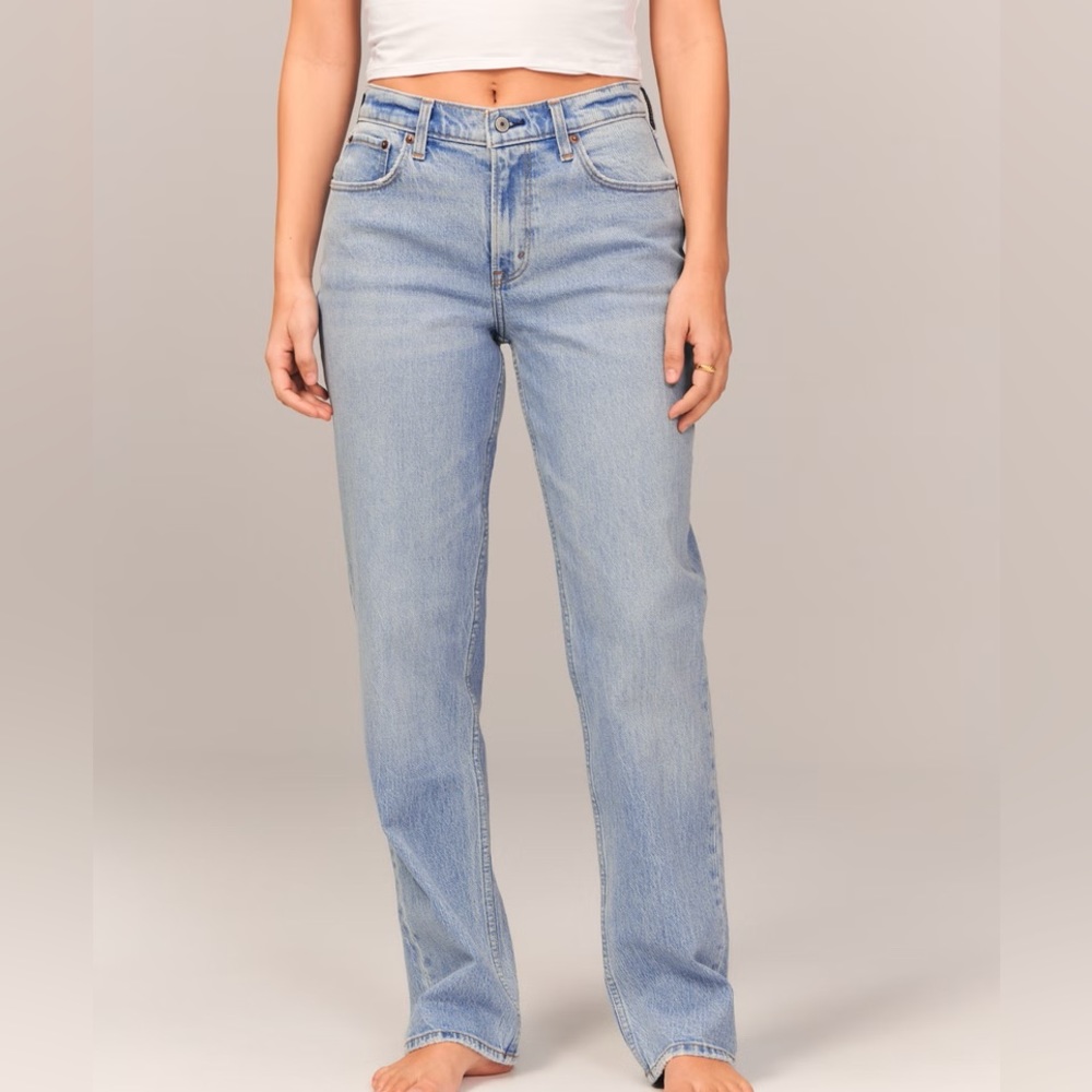 Abercrombie Mid Rise Straight Jeans - Size 25